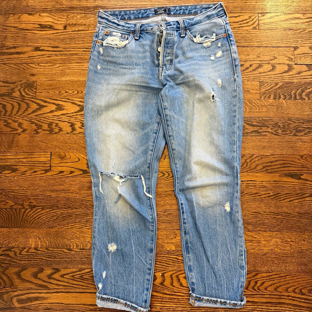 Abercrombie & Fitch Light Wash Low Rise Slim Boyfriend Distressed Jeans 27
